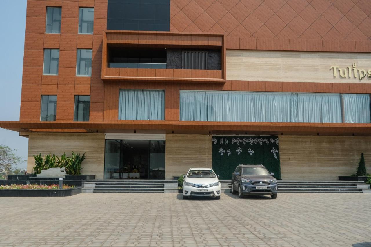 Hotel Tulips Grand Hajdarabad Zewnętrze zdjęcie