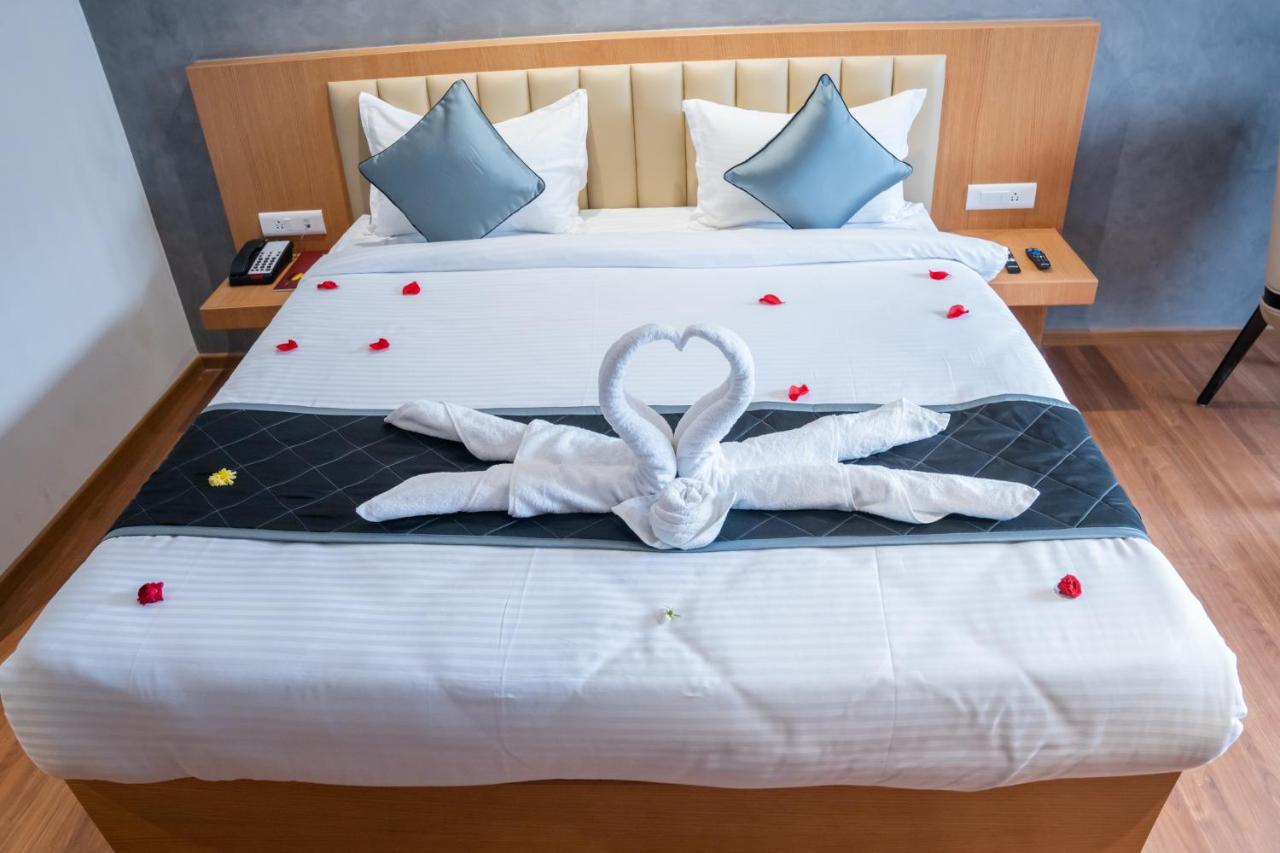 Hotel Tulips Grand Hajdarabad Zewnętrze zdjęcie