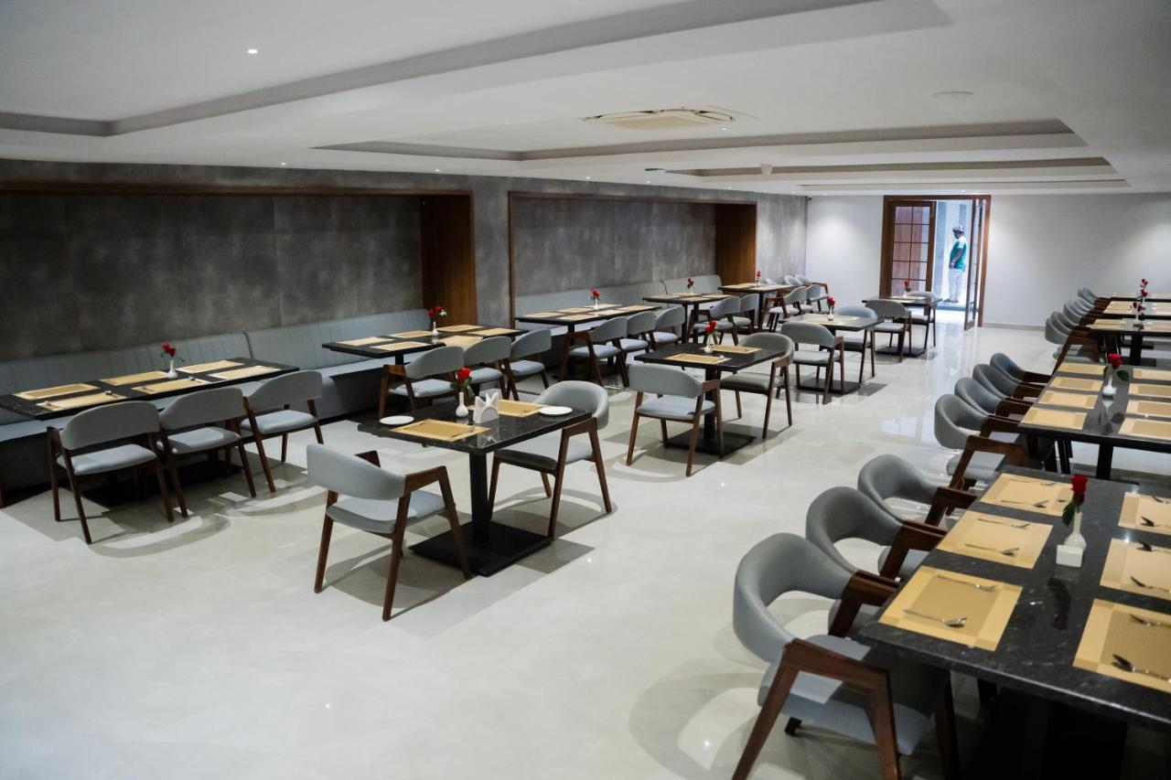 Hotel Tulips Grand Hajdarabad Zewnętrze zdjęcie