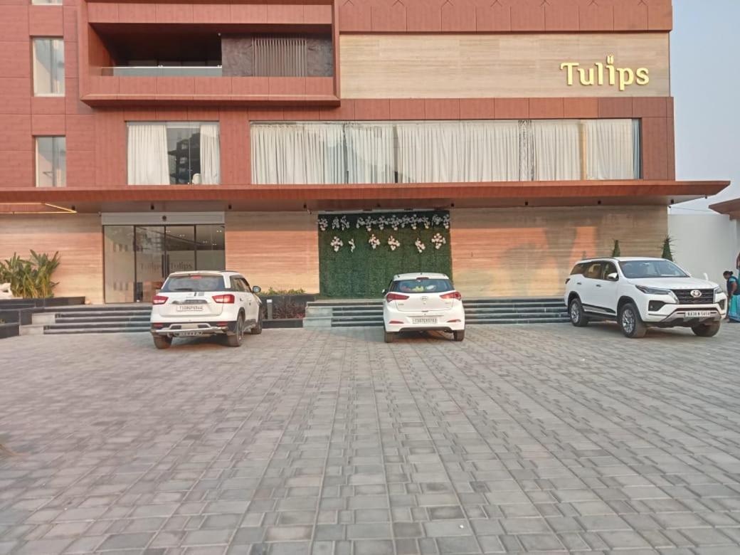 Hotel Tulips Grand Hajdarabad Zewnętrze zdjęcie