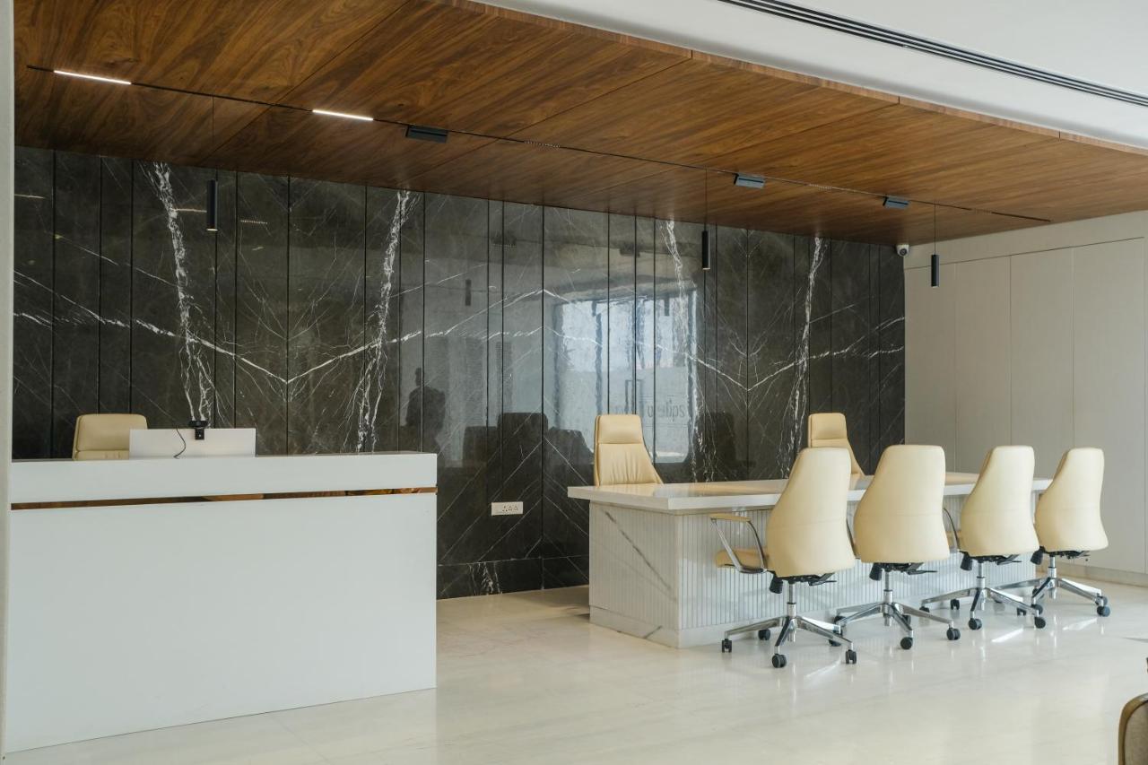 Hotel Tulips Grand Hajdarabad Zewnętrze zdjęcie