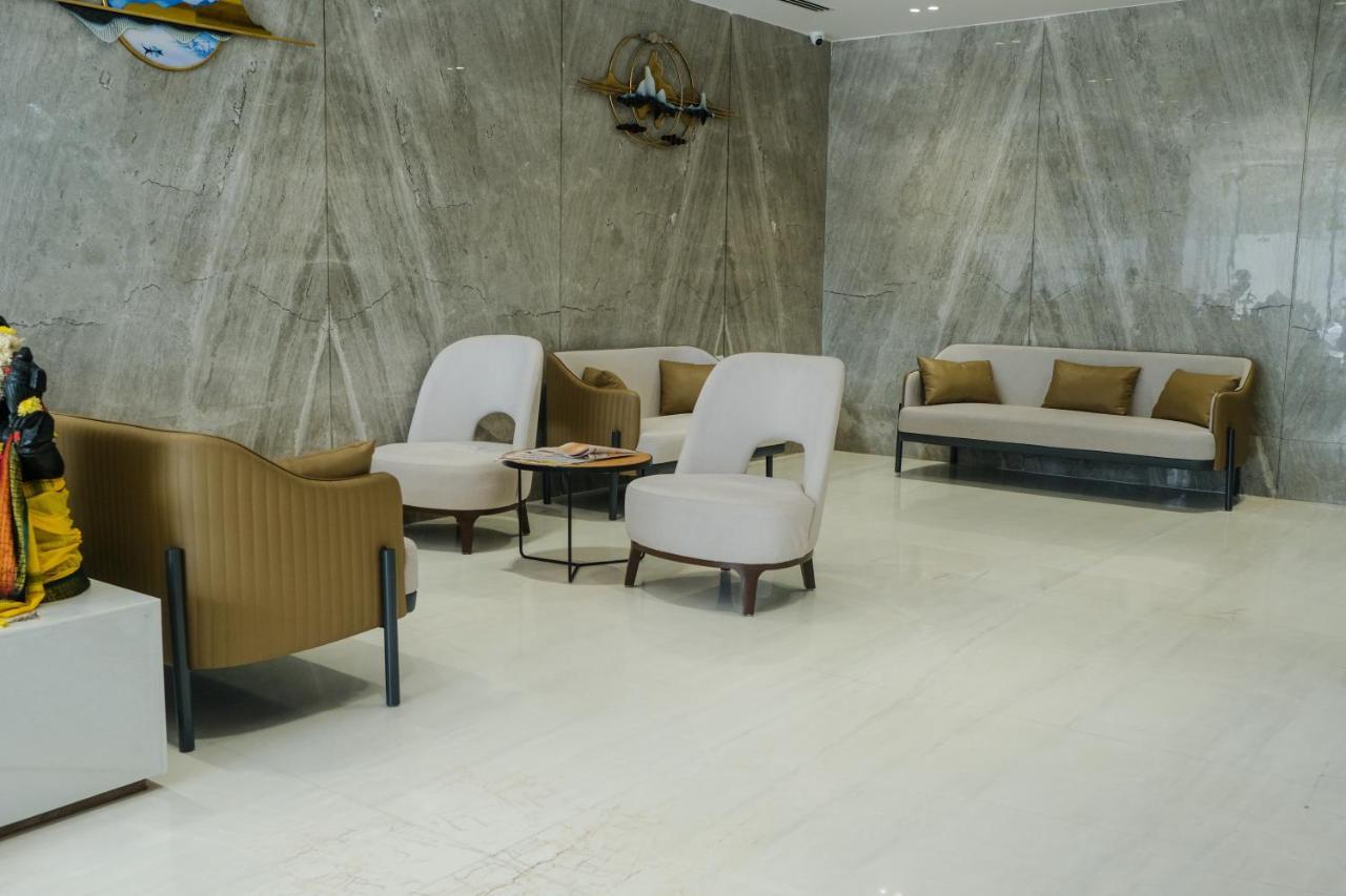 Hotel Tulips Grand Hajdarabad Zewnętrze zdjęcie