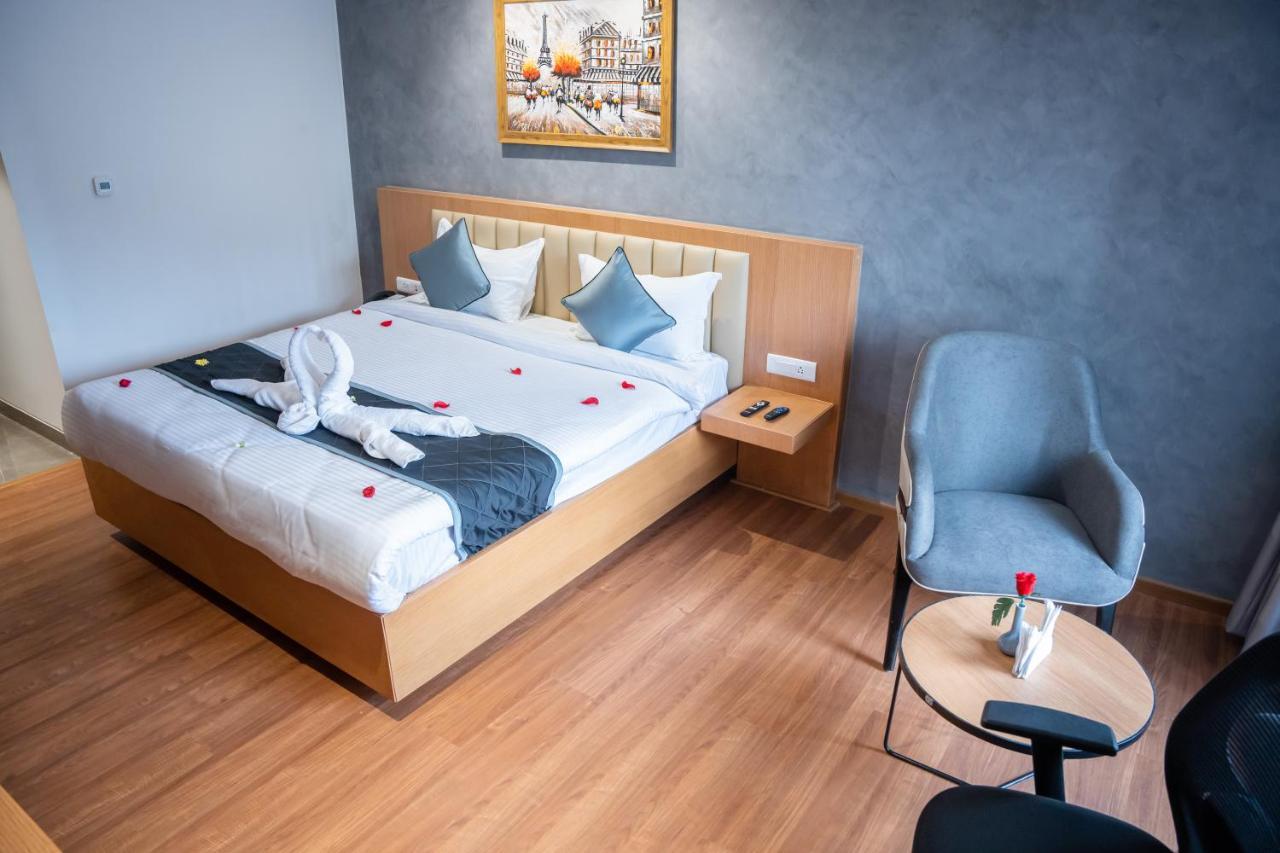 Hotel Tulips Grand Hajdarabad Zewnętrze zdjęcie