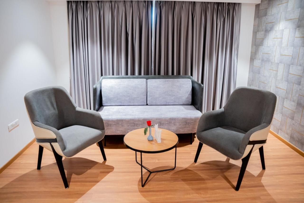 Hotel Tulips Grand Hajdarabad Zewnętrze zdjęcie