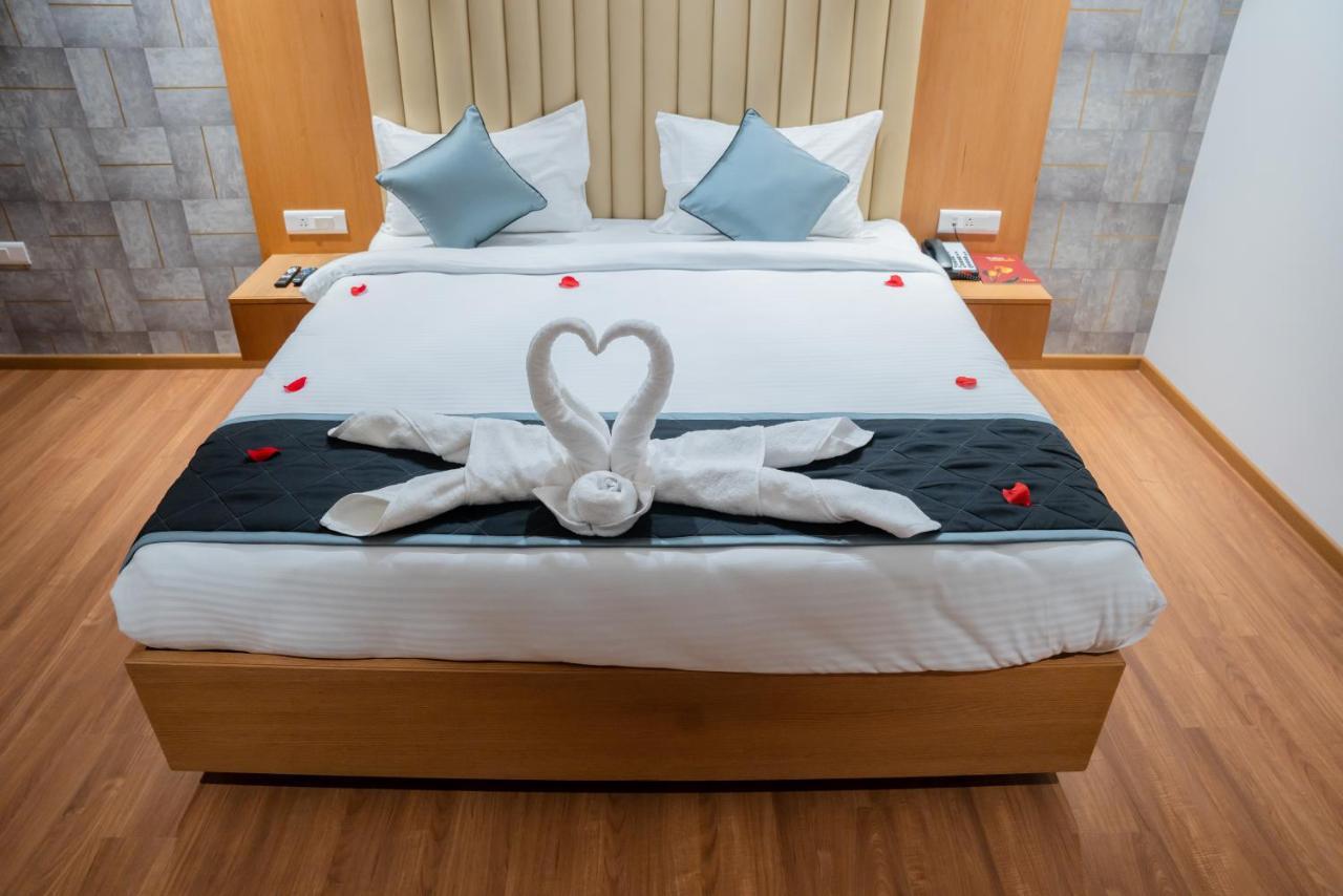 Hotel Tulips Grand Hajdarabad Zewnętrze zdjęcie